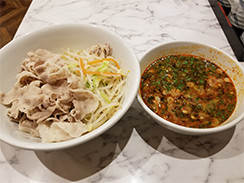 豚しゃぶ辛つけ麺